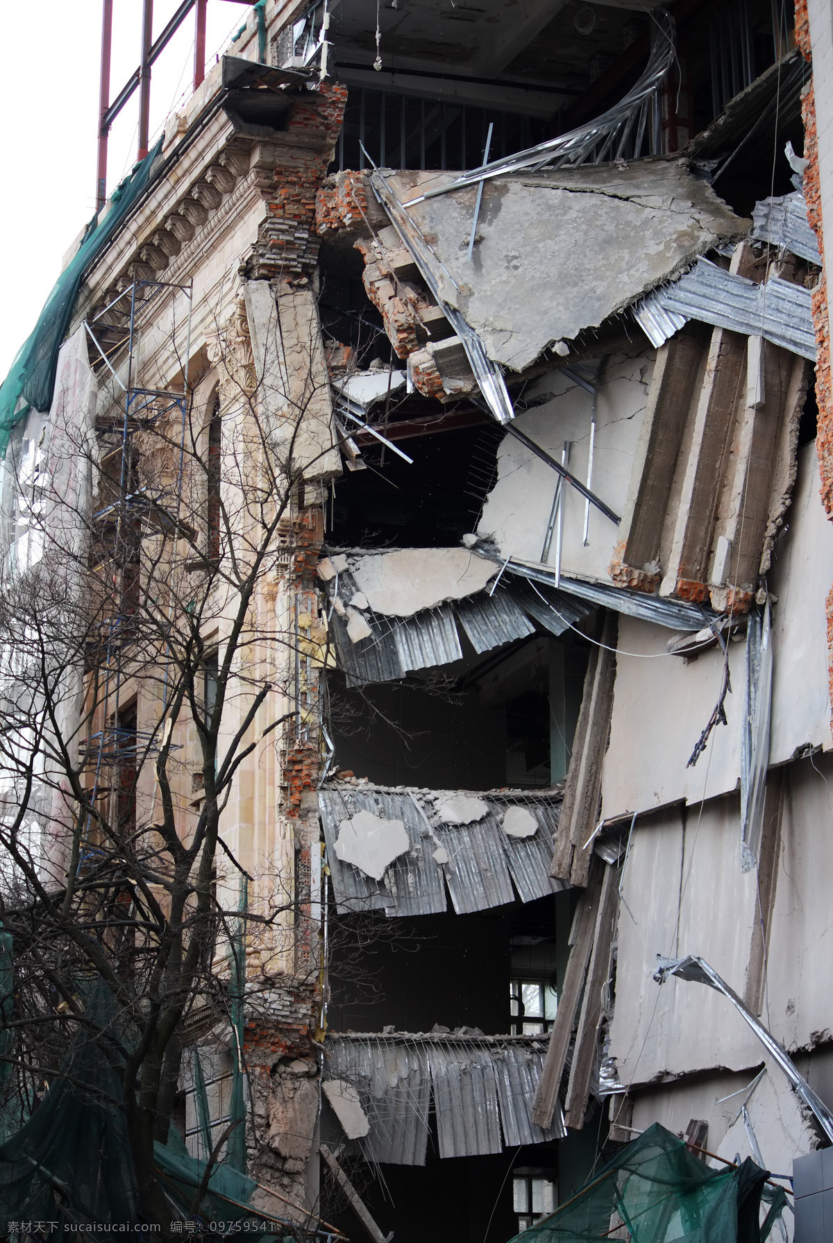 损坏的建筑 破旧的建筑 倒塌的建筑 老房屋 建筑 建筑图片 废弃的建筑 废墟 其他类别 环境家居 黑色