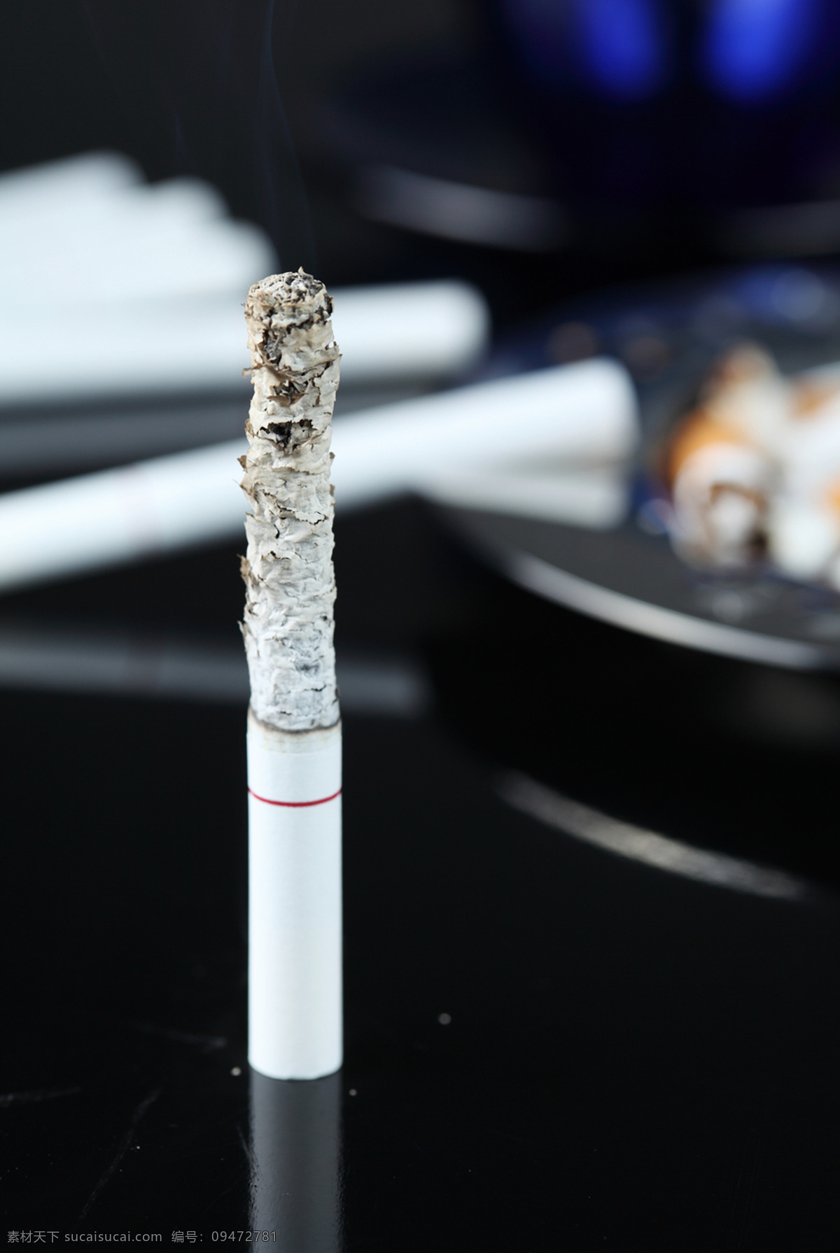 烟灰 烟蒂 烟头 香烟 烟灰缸 烟草 禁烟广告 危害健康 有害健康 日常用品 生活素材 生活百科