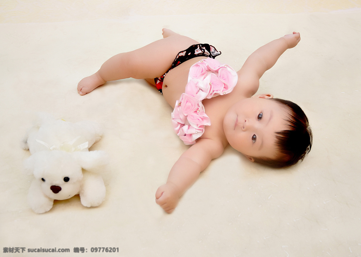 可爱 宝宝 儿童幼儿 可爱宝宝 人物图库 小孩 淘气 玩具狗 psd源文件