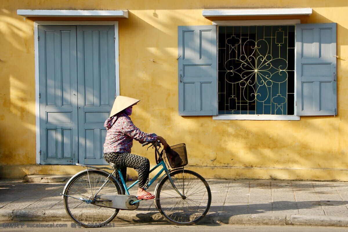 骑 自行车 东南亚 女人 会安 东南亚女人 骑自行车 人物图库 日常生活