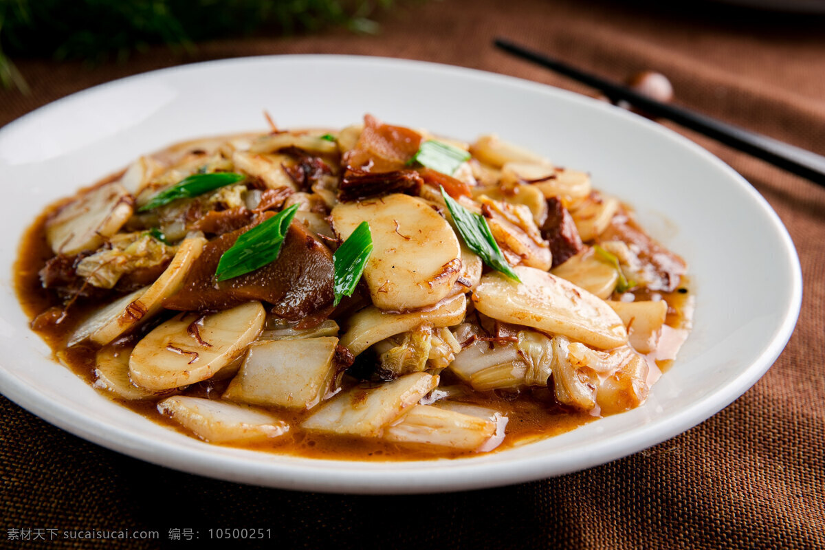 回锅肉炒年糕 炒年糕 特色美食 中国美食 舌尖上的美食 高清摄影美食 高档菜系 餐饮美食 精致美食 餐厅美食 传统美食