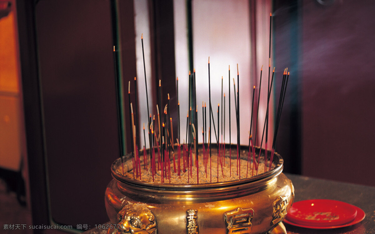 寺庙 文化艺术 香火 香炉 烟火 艺术 圆圈 中国风 香灰 求佛 燃烧的香 灰尘 烧香 宗教信仰