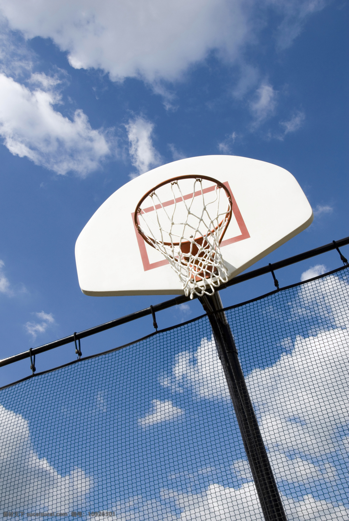 篮球 篮球架 体育 体育运动 天空 文化艺术 运动 设施 篮球设施 球狂 球网 psd源文件