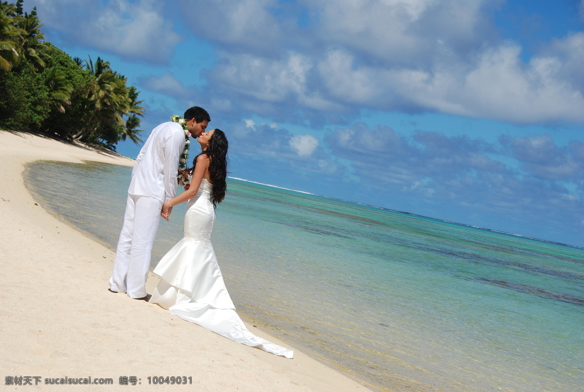 亲吻 海边 浪漫 情侣 海边浪漫情侣 海边浪漫 婚纱 新人照 婚纱照 外国人 外国新娘 外国情侣 大海 蓝天大海 情侣图片 人物图片