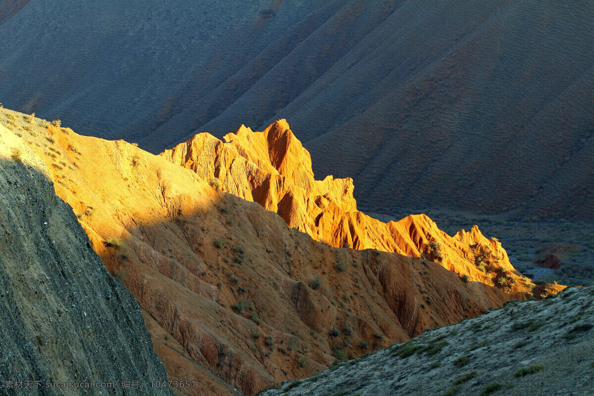 新疆 努尔 加 大峡谷 风景