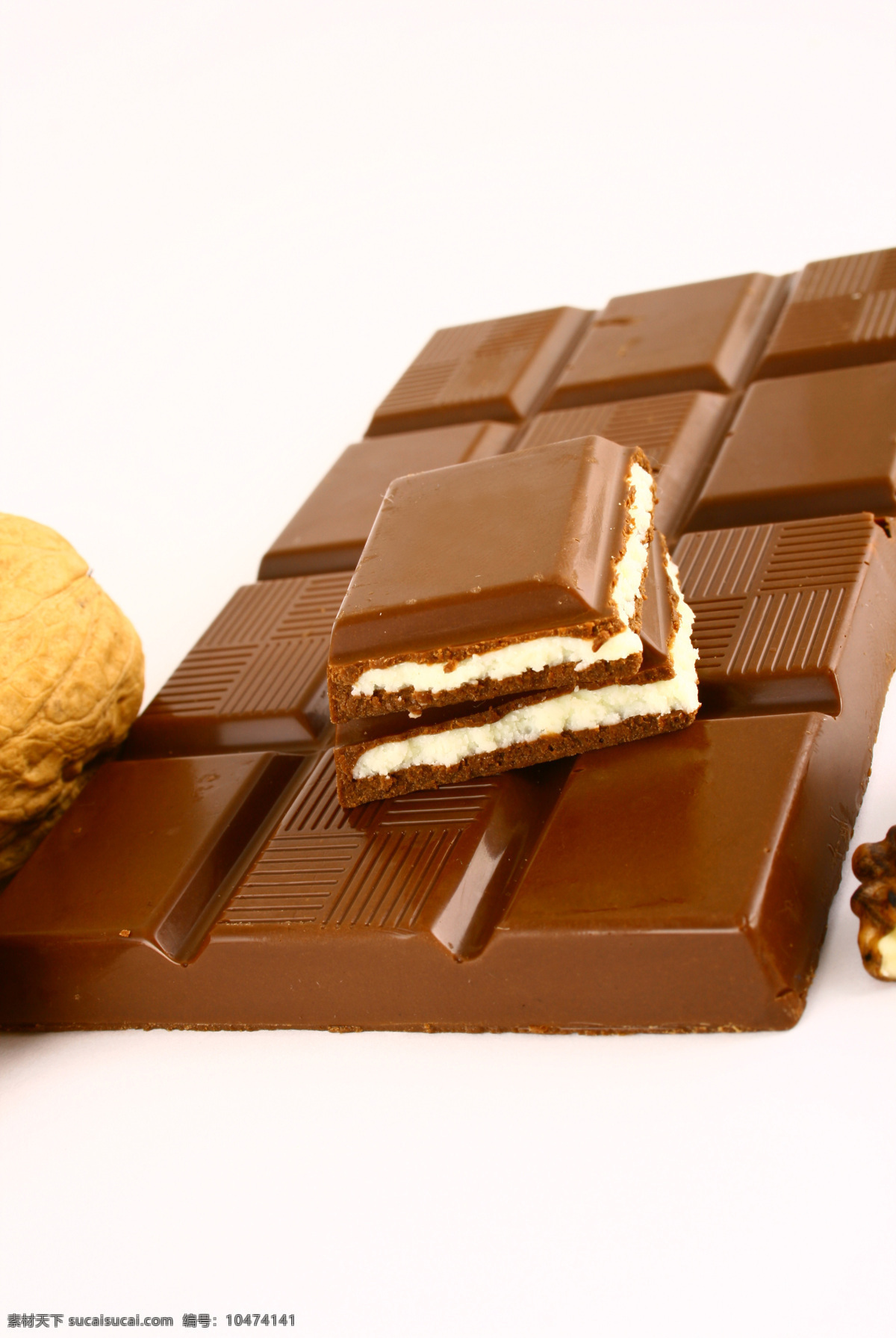 食物 甜食 甜品 巧克力 巧克力口味 精致 精美 夹心巧克力 外国美食 餐饮美食 白色