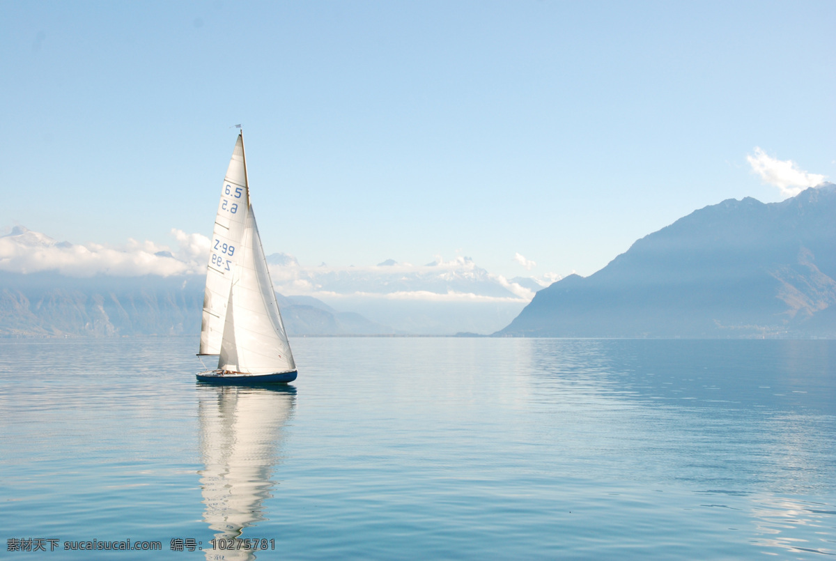 海面上的帆船 海面 帆船 背景 色彩 景观 自然景观 山水风景