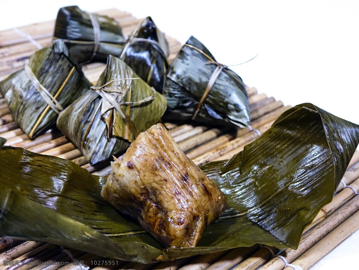 端午节 粽 包粽子 肉粽 糯米 食物 应节 应节食品 节日 传统节日 餐饮美食 传统美食