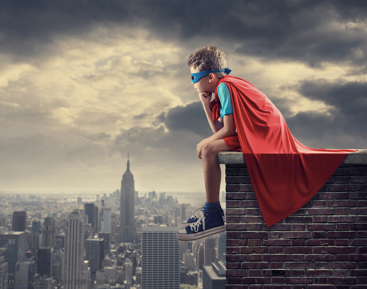 思考 超人 儿童 沉思 城市高楼 戴面具的超人 小英雄 超级英雄 外国男孩 小男孩 儿童超人 披风 儿童图片 人物图片