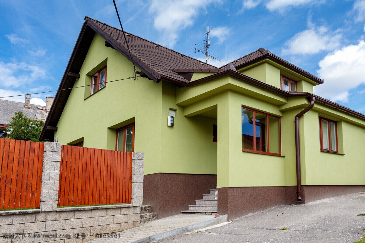 温馨的房子 房屋 装修 建筑 植物 窗户 蓝天 建筑设计 环境家居 黑色