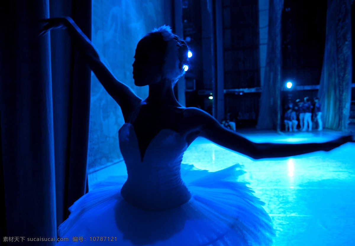 芭蕾 芭蕾舞 黑白 人物摄影 人物图库 跳舞 舞 哈萨克斯坦 女演员 现代芭蕾 双人芭蕾 双人舞 双人舞蹈 舞蹈 舞动 舞姿 舞者 舞蹈家 紧身衣 紧身裤 全身像 psd源文件