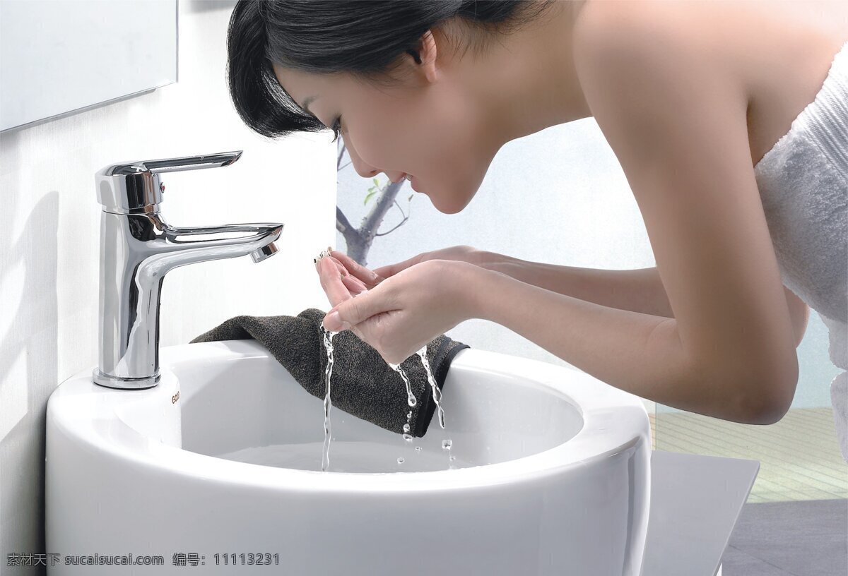 洁具卫浴 洁具 卫浴 美女 洗脸 家居生活 生活百科