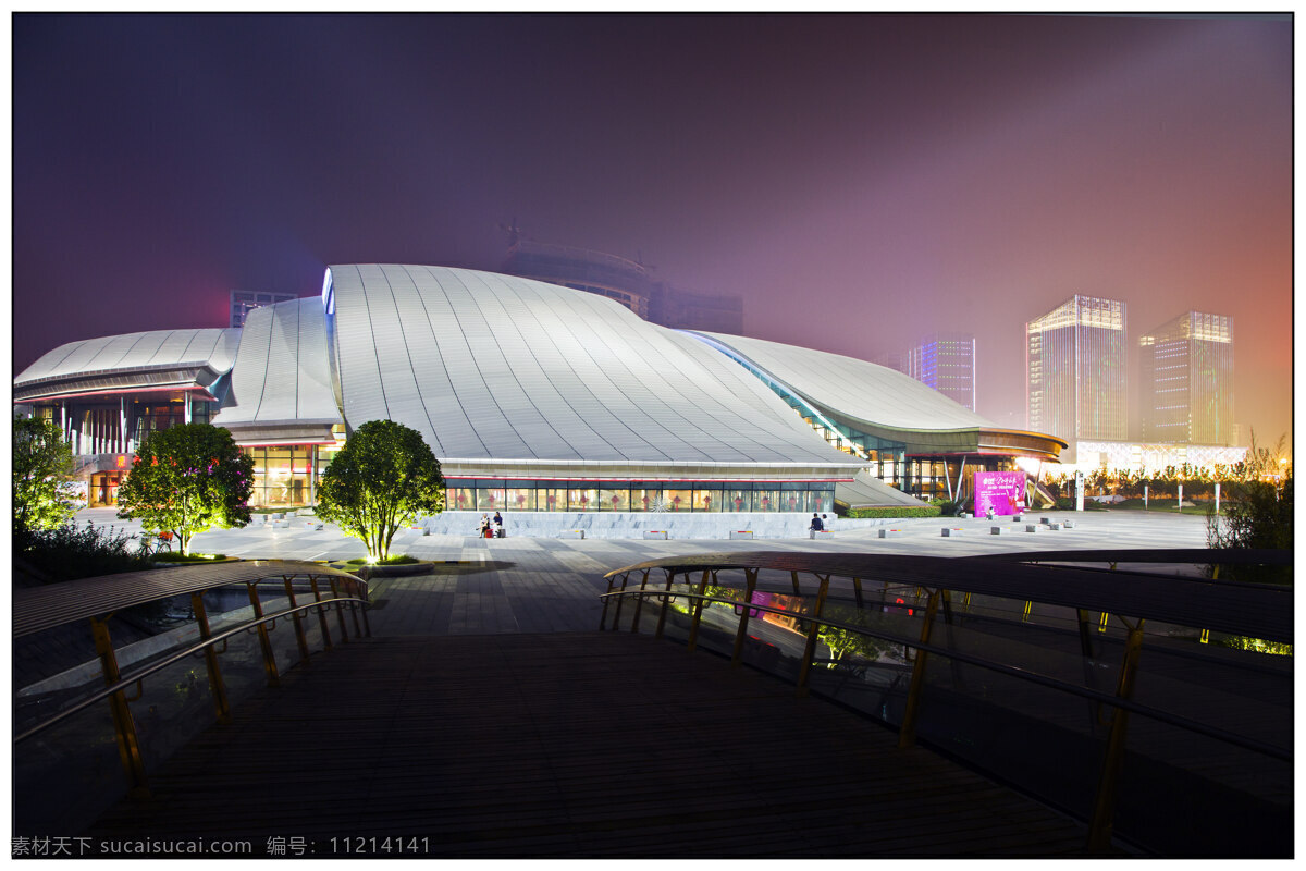 建筑 夜景 灯光 广场 会展中心 建筑摄影 建筑夜景 建筑园林 霓虹灯 家居装饰素材 灯饰素材