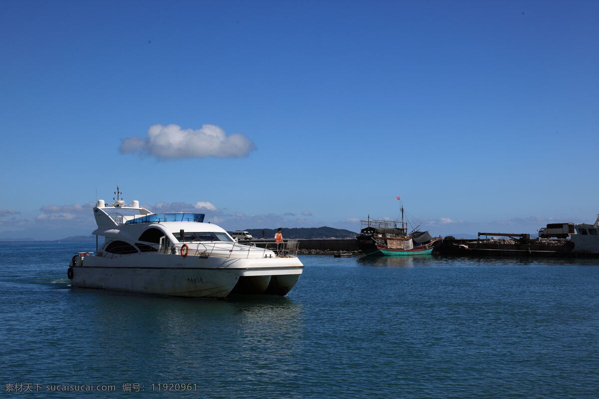 国内旅游 海南 海水 旅游摄影 清澈 游艇 自然风光 海南风光 自然风景 自然景观 风景 生活 旅游餐饮