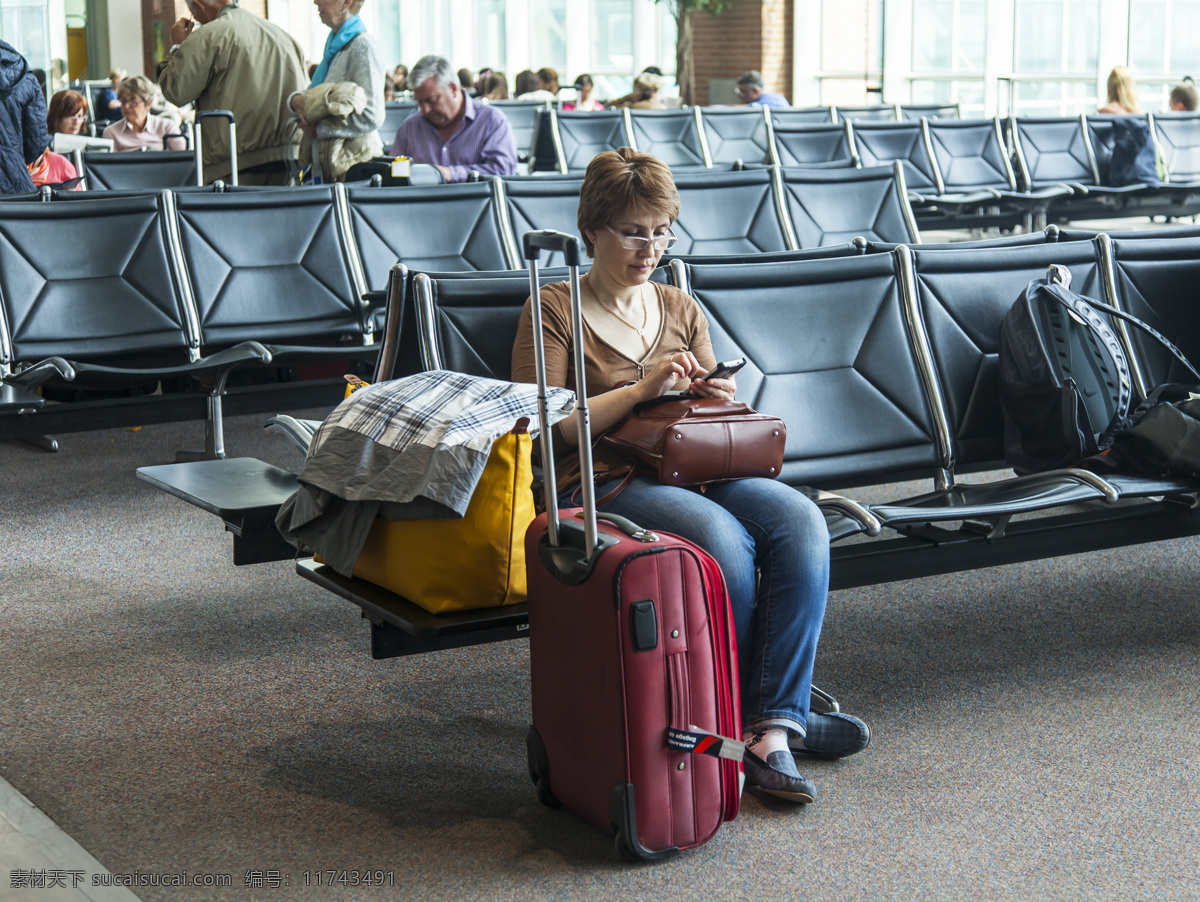 候机室 里 女人 意大利威尼斯 机场 游客 行李箱 座位 城市风光 环境家居 黑色