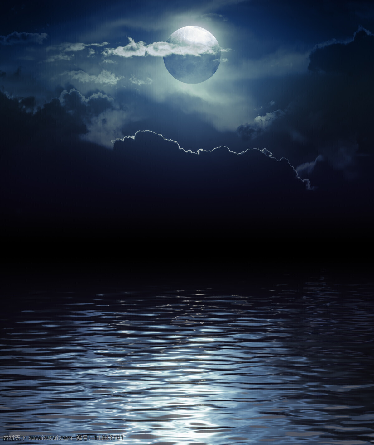 美丽的夜空 夜空 月亮 星星 月光 乌云 星云 夜晚 满月 月圆之夜 湖水 水 海水 自然风光 自然景观