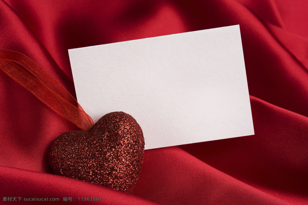 红布 上 心 布纹 卡片 心形 图案 情人节素材 节日素材 浪漫 温馨 节日庆典 生活百科