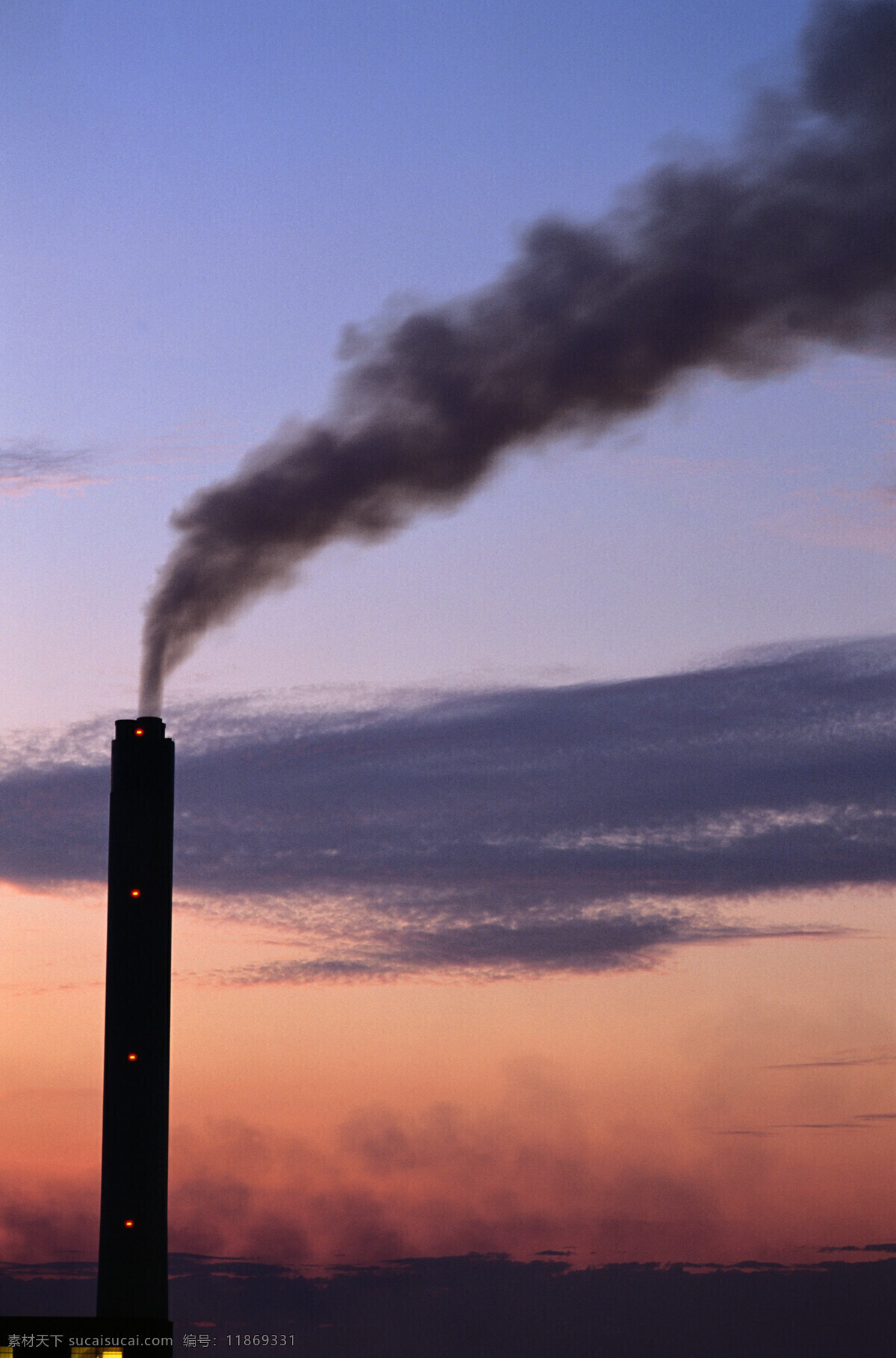 烟囱免费下载 白云 化工厂 环保 环境 黄昏 天空 污染 烟囱 破坏 自然风景 自然景观 矢量图 现代科技