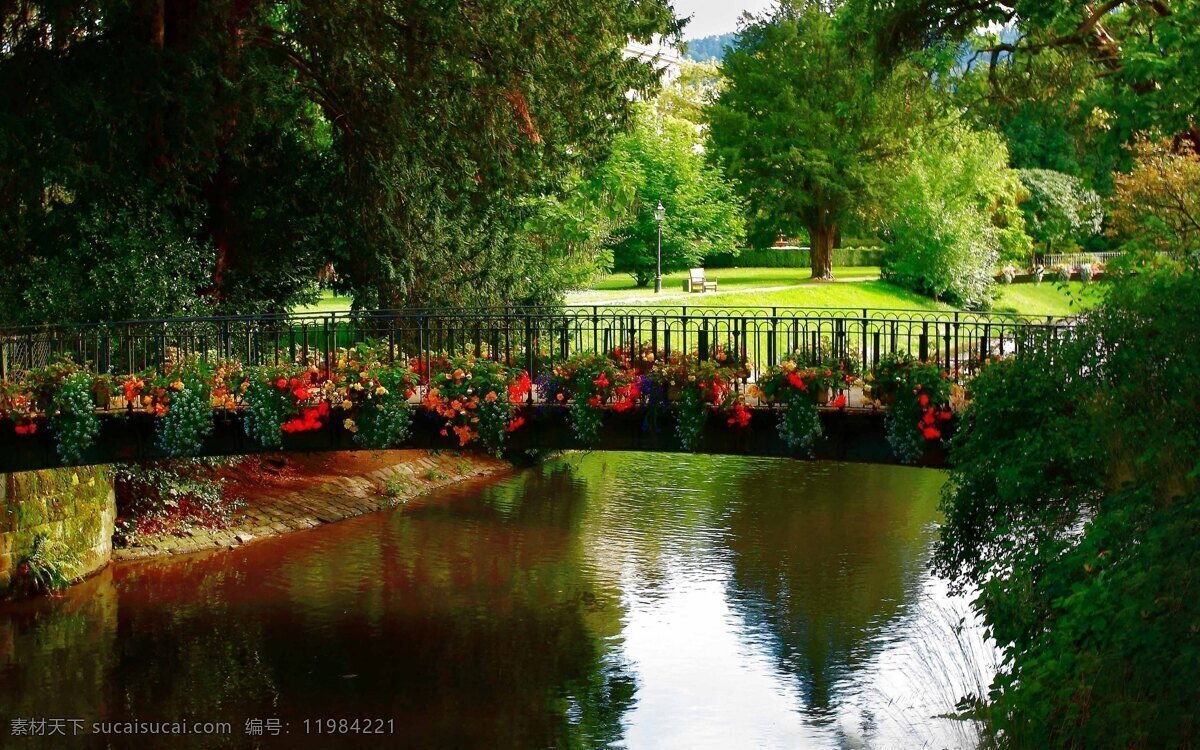 静谧的花园 静谧 花园 花朵 湖泊 安静 壁纸 树林 廊桥 草地 旅游摄影 人文景观