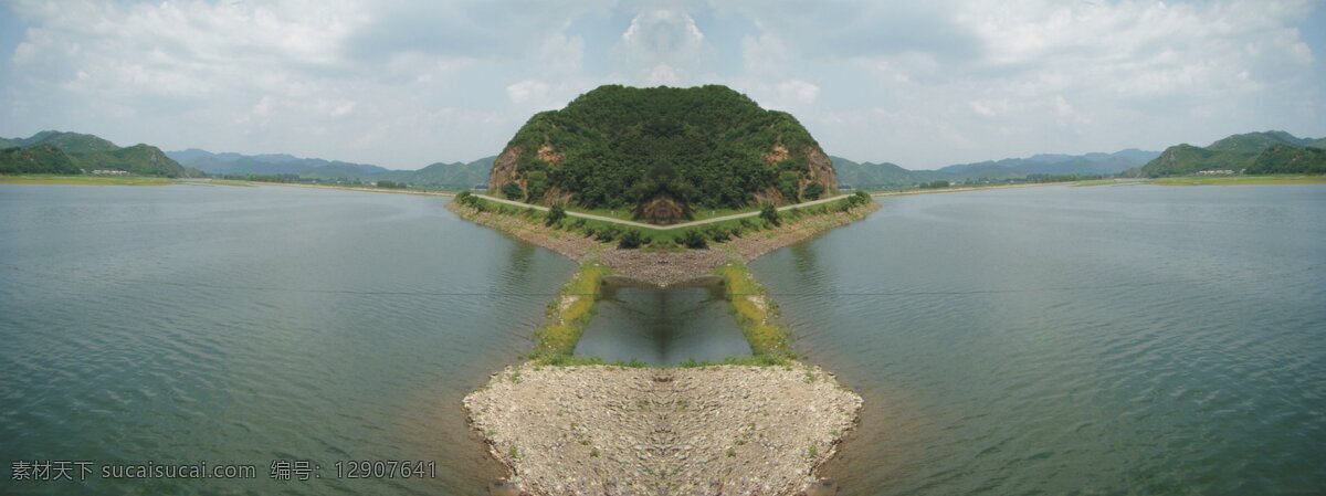 山水风景 白云 草地 倒影 海 海水 蓝天 绿叶 清澈 山 树木 树叶 家居装饰素材 山水风景画