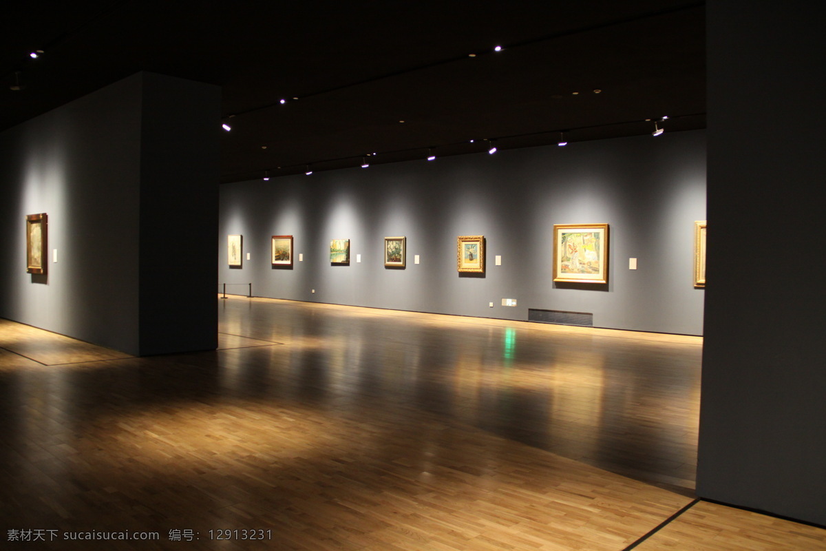 场馆内 上海龙美术馆 油画展 光线 美术馆 空间 角度 文化艺术 美术绘画