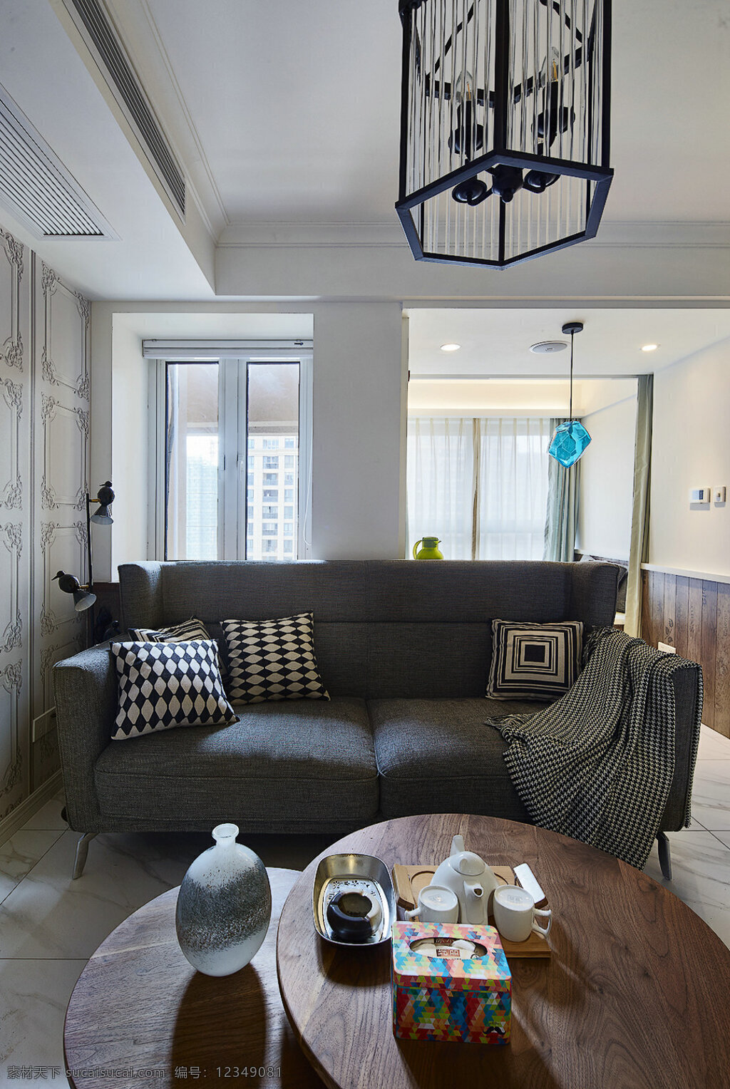 现代 时尚 客厅 深灰色 布艺沙发 室内装修 效果图 瓷砖地板 客厅装修 深灰色沙发 圆形茶几