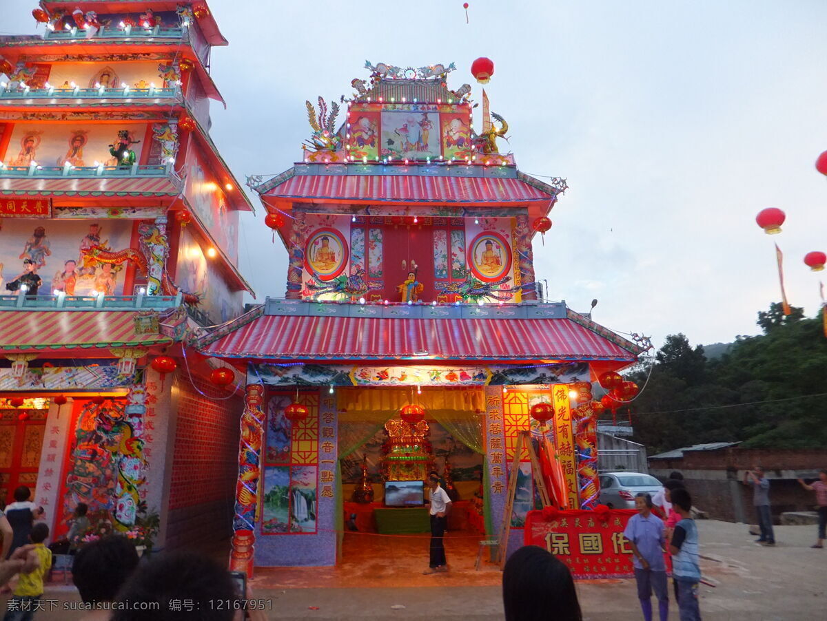 布幔 彩灯 彩绘 彩图 灯笼 佛像 龙凤 龙柱 彩楼 人物 双龙夺珠 门联 寺庙 庙宇 落成庆典 宗教信仰 文化艺术