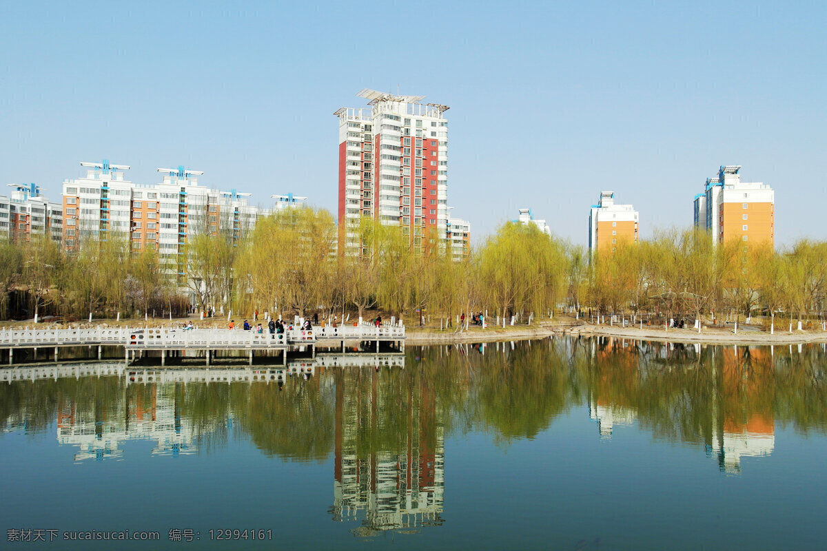 春天 倒影 公园 建筑园林 蓝天 嫩绿 树木 燕 鸽 湖 燕鸽湖公园 银川 石油城 燕鸽湖基地 九曲桥 亭子 游人 湖边高楼 湖水清澈 园林建筑 psd源文件