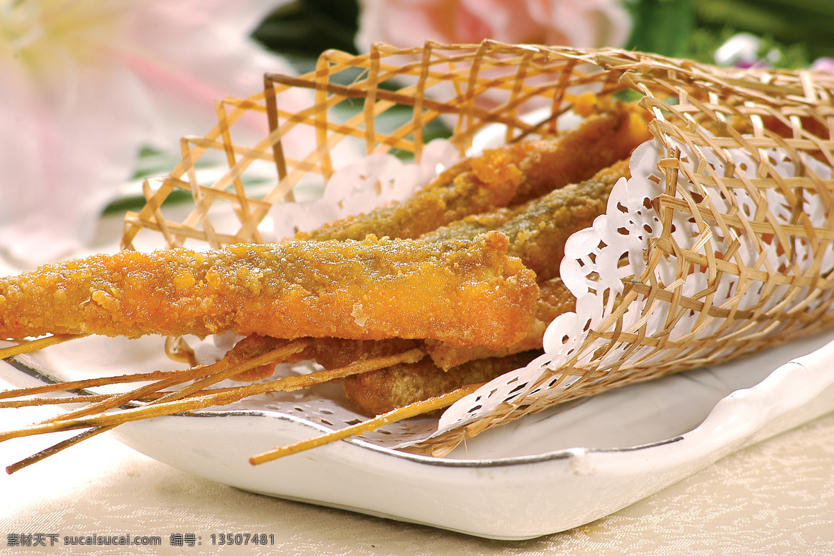泰式小龙鱼 菜品 菜式 美食 湘菜 农家菜 家常菜 特色菜 中餐 餐饮 传统美食 舌尖上的中国 餐饮美食
