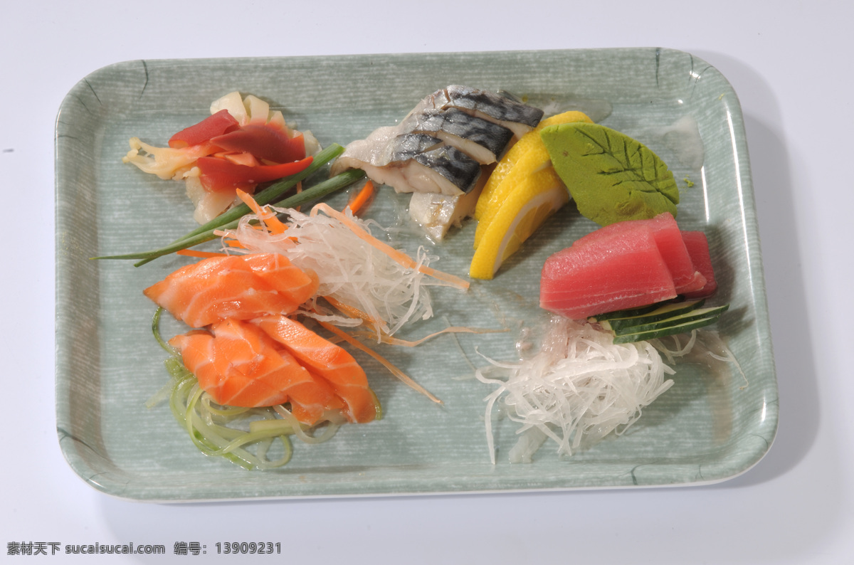 日式料理材料 鱼片 萝卜 肉片 紫菜 美食 精品菜 寿司素材 佳肴 经典 日料 日本料理 餐饮美食 食品 特色菜 西餐美食 摄影图库