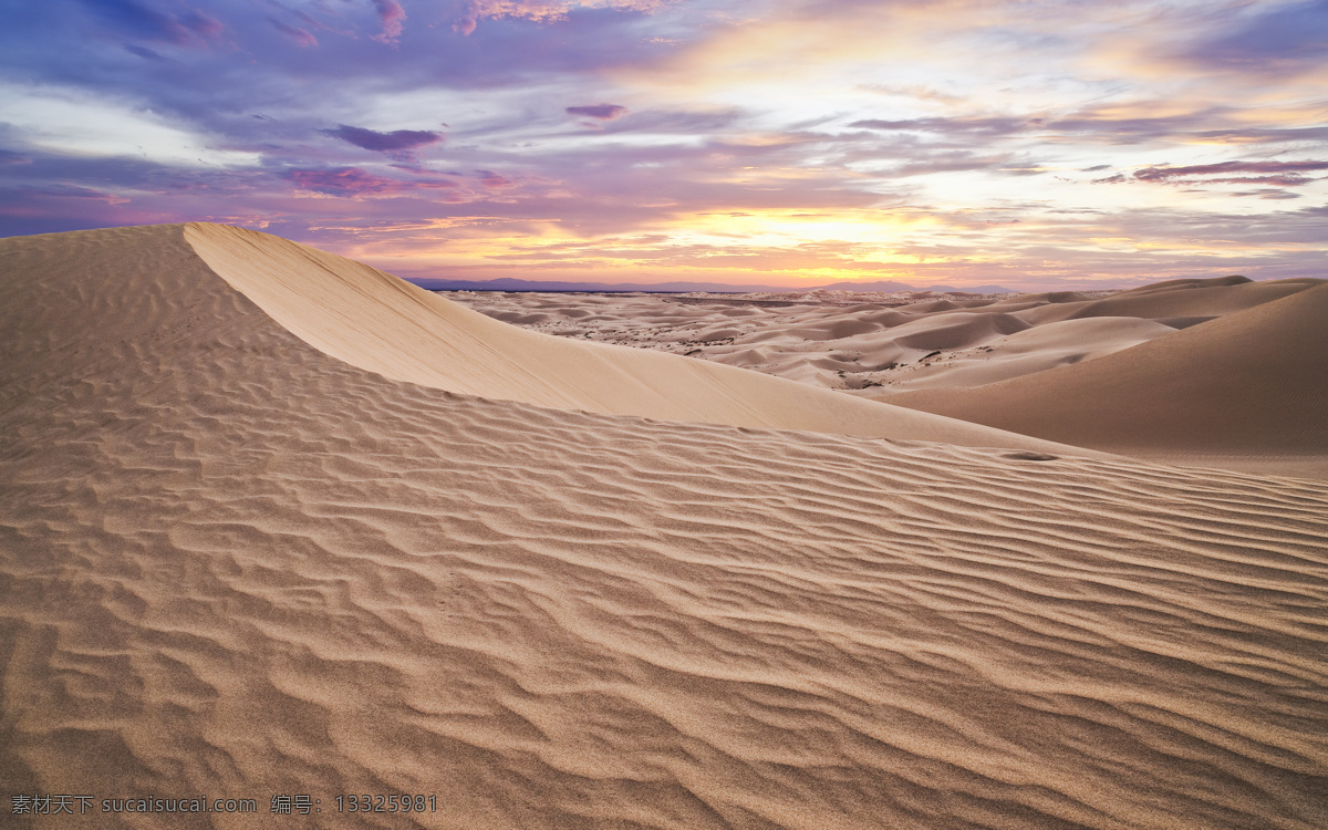 沙漠 荒芜 荒凉 沙子 云朵 风景 自然景色素材 自然景观 自然风景