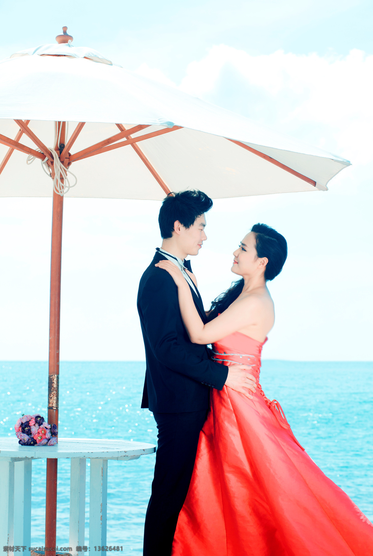 婚纱 照片 弹钢琴 海边 婚纱照 婚纱照片 浪漫 人物摄影 人物图库 psd源文件