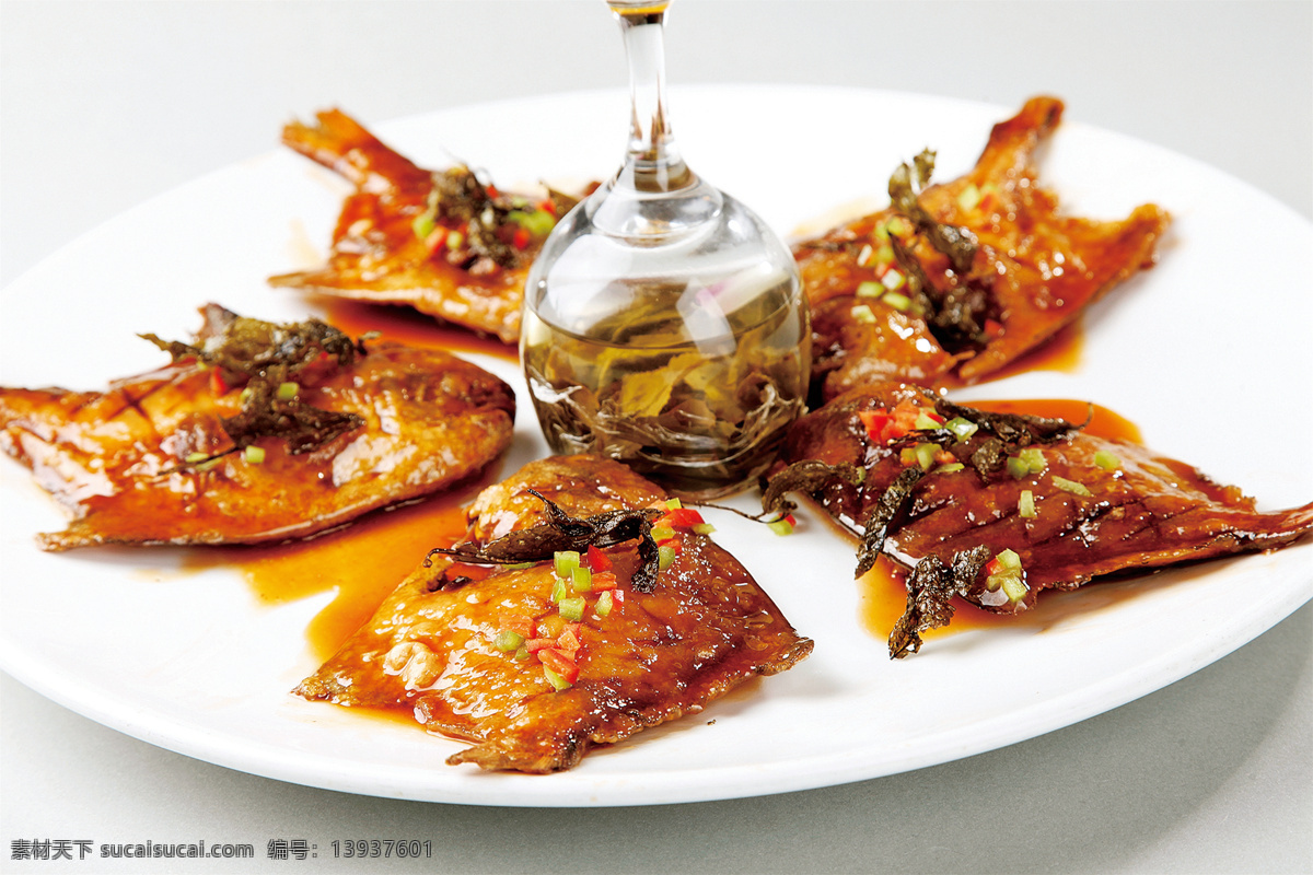香煎海鲳鱼 美食 传统美食 餐饮美食 高清菜谱用图