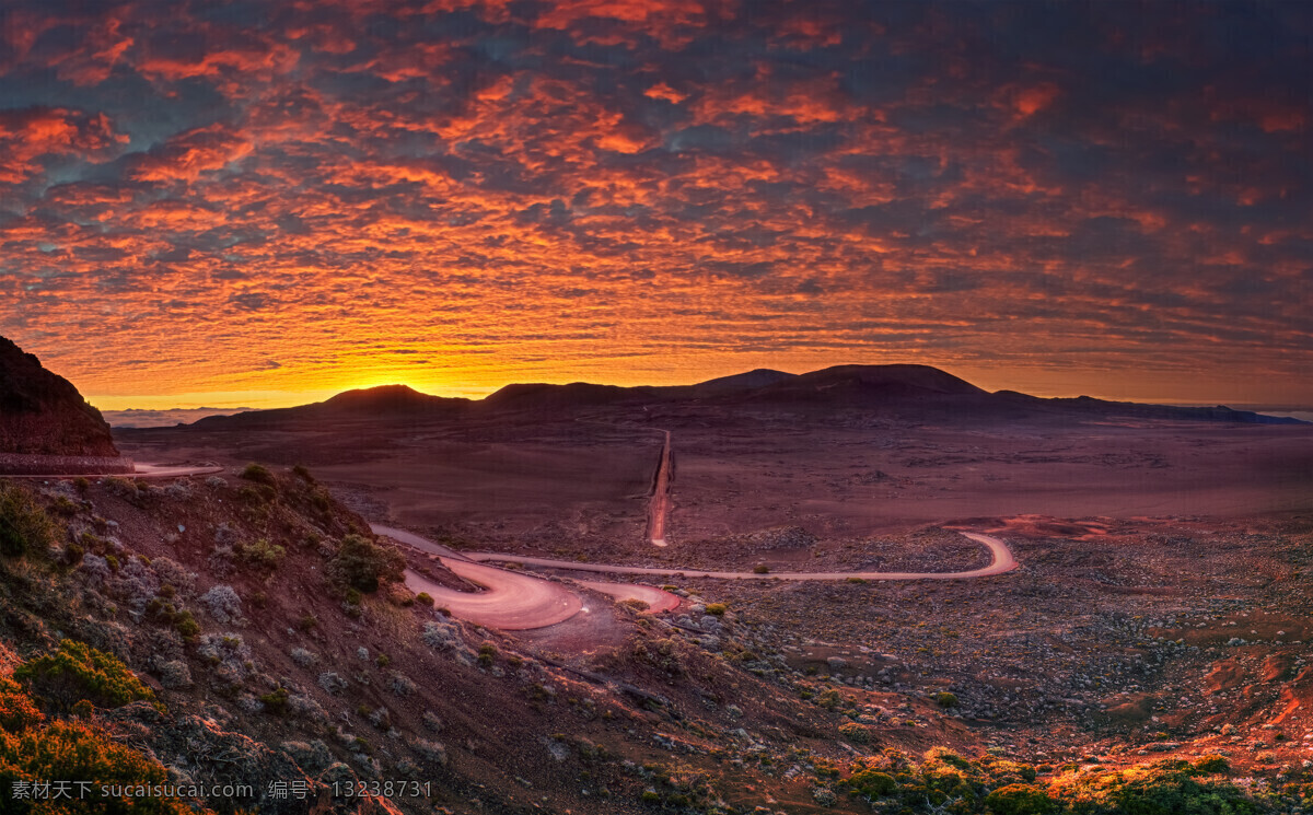 高原上的马路 美丽高原风景 马路风景 高原公路 高原景色 风景摄影 自然美景 自然风景 自然景观 黑色