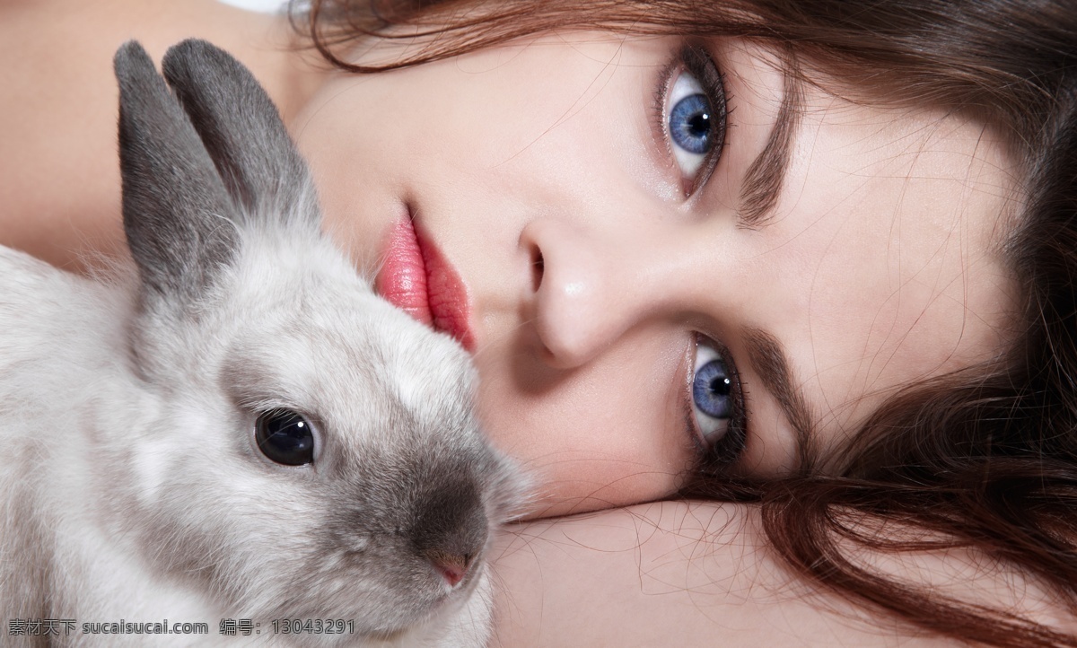 美女 小 兔子 外国美女 动物 人物摄影 美女图片 人物图片