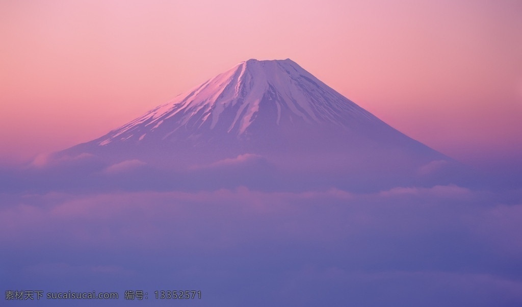 晚霞 中 富士山 梦幻 粉红 紫色 雪山 火山 风景 云彩 黄昏 曙光 苹果 lion 系统 精美 壁纸 桌面 山水风景 自然景观