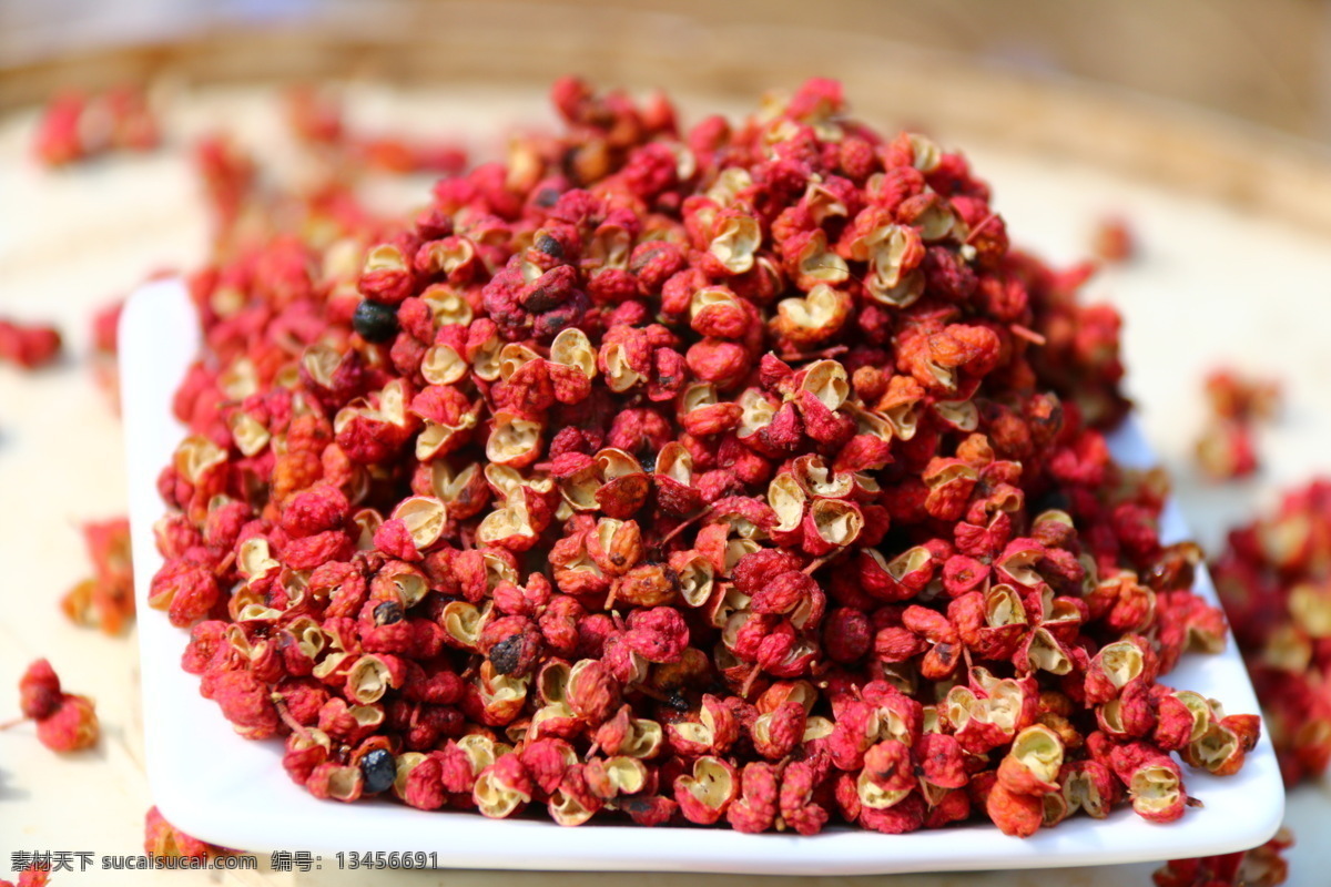 花椒丰收 花椒图片 花椒摄影 花椒果实 花椒粒 花椒素材 花椒调料 调味品 调味料 调料 贡椒 辣椒 青花椒 韩城大红袍 颗粒 食品 食材 香料 香辛料 鲜椒 麻椒 麻辣 农产品 农作物 卤料 原料 大料 大椒 大红袍 大红袍花椒 干花椒 秦椒 红椒 红花椒 胡椒 摄影素材 餐饮美食 食物原料