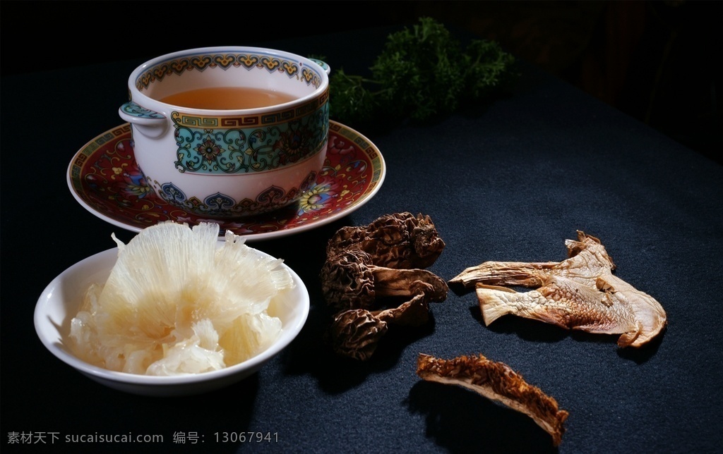 羊肚菌鱼翅汤 美食 传统美食 餐饮美食 高清菜谱用图