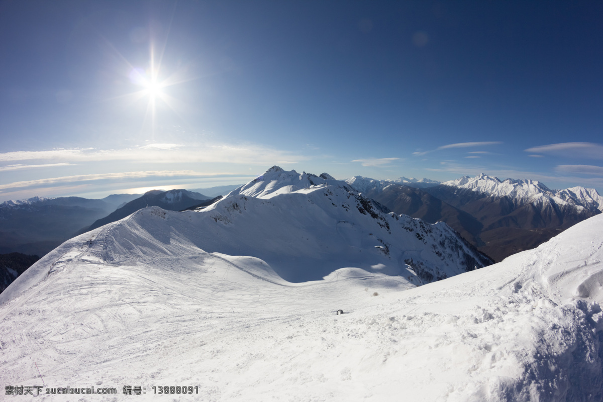 蓝天 下 雪峰 山峰 景色 旅游 风景 阳光 山水风景 风景图片