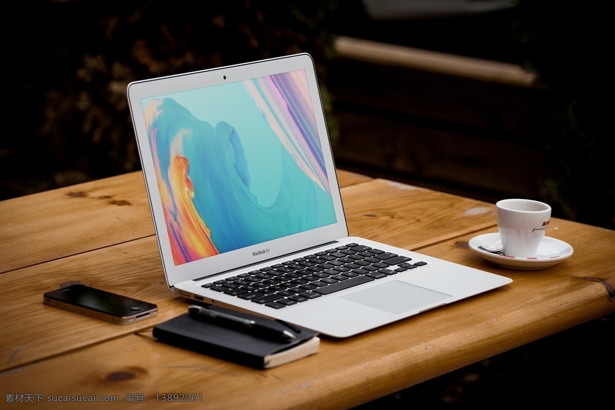 办公 场景 苹果 macbook 笔记本 电脑 样机 办公场景 产品实物 电子产品 电子设备 模板 模型 平面设计