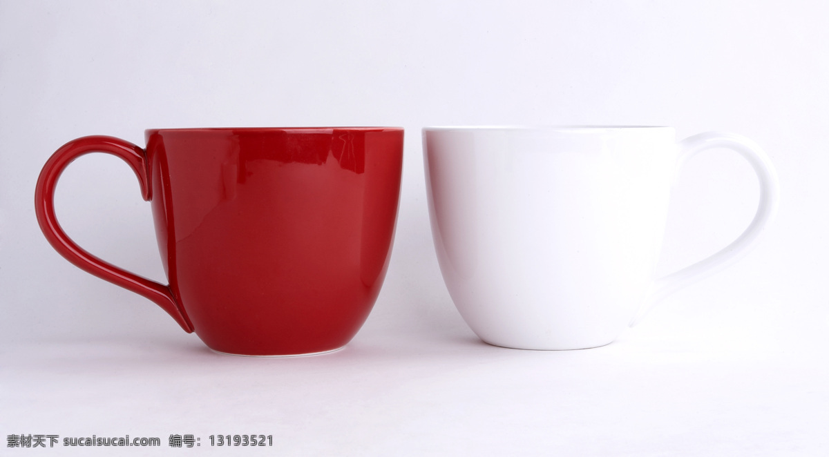 杯子 餐具厨具 餐饮美食 茶杯 茶具 瓷杯 咖啡杯 情侣杯 情侣 杯 白色瓷杯 红色瓷杯 陶瓷杯 餐具厨具茶具 矢量图 日常生活