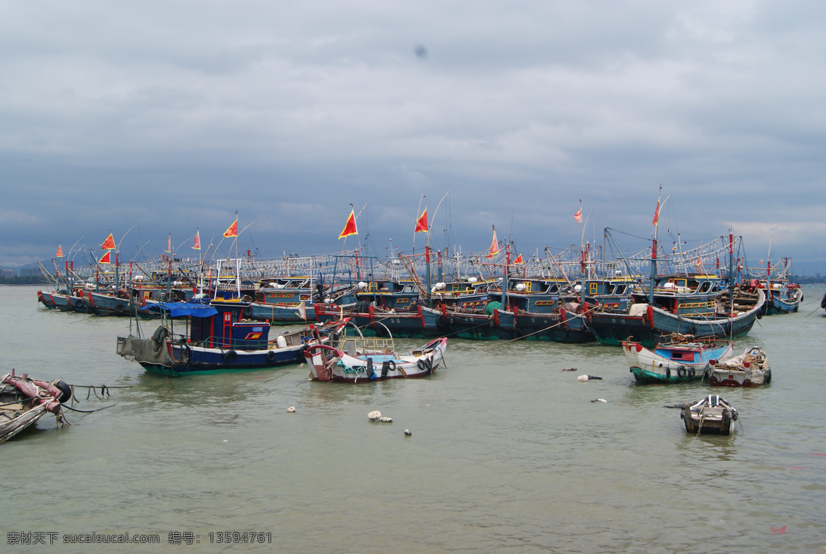 渔舟 渔港 渔舟停靠 海边 海港 海边港口 泉港峰尾