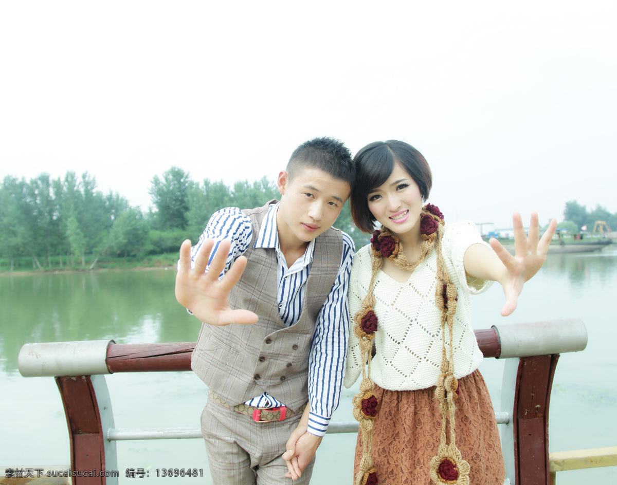 婚纱照 春天 婚纱摄影 可爱 青春 人物摄影 人物图库 时尚 外景 psd源文件