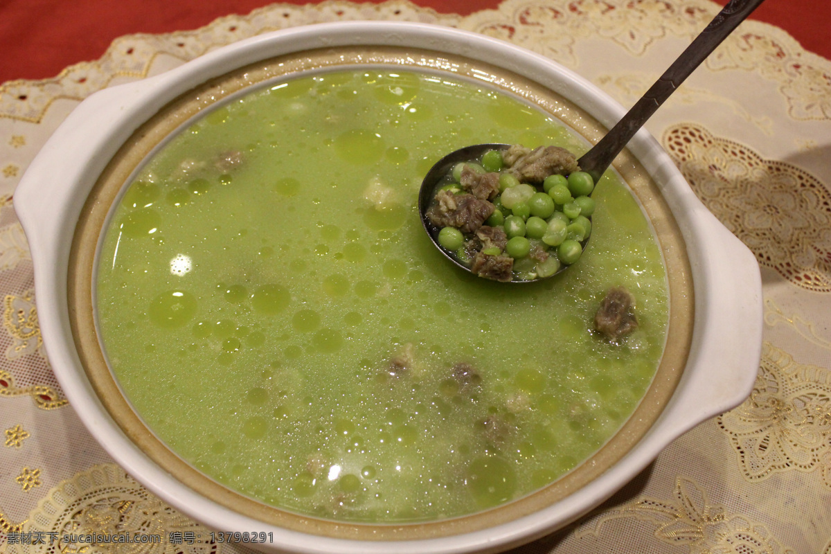 翡翠排骨火锅 豌豆 青豆 排骨 火锅 传统美食 餐饮美食