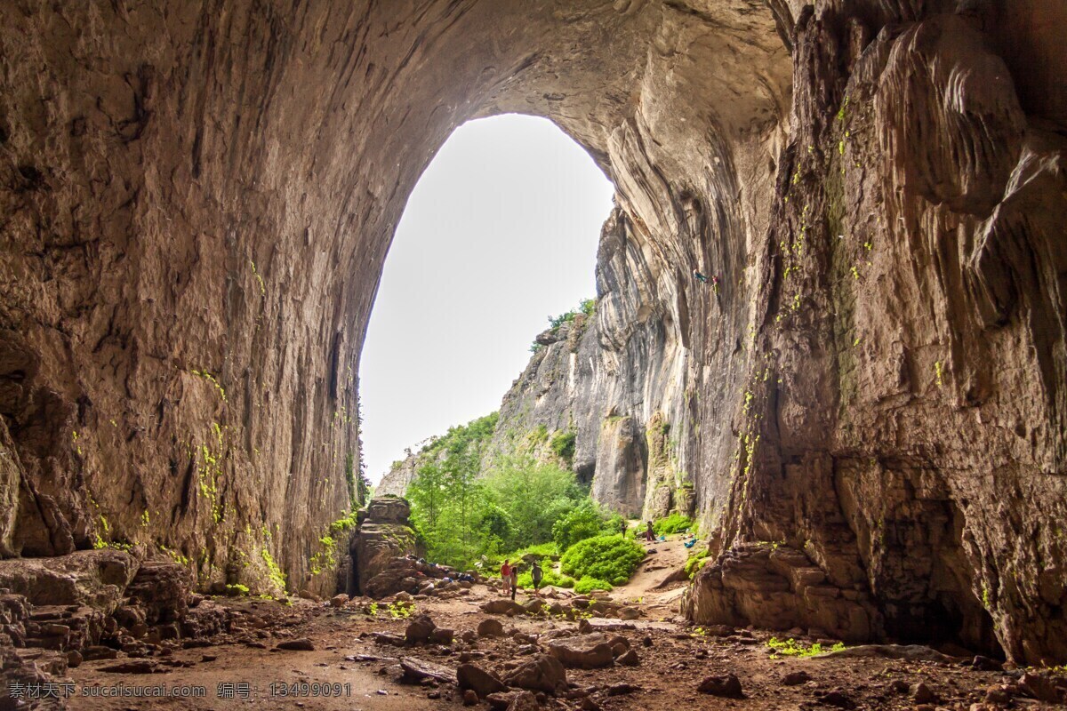 地下洞穴 地下室 石钟乳 地下河 暗河 神秘的洞穴 洞穴 自然景观
