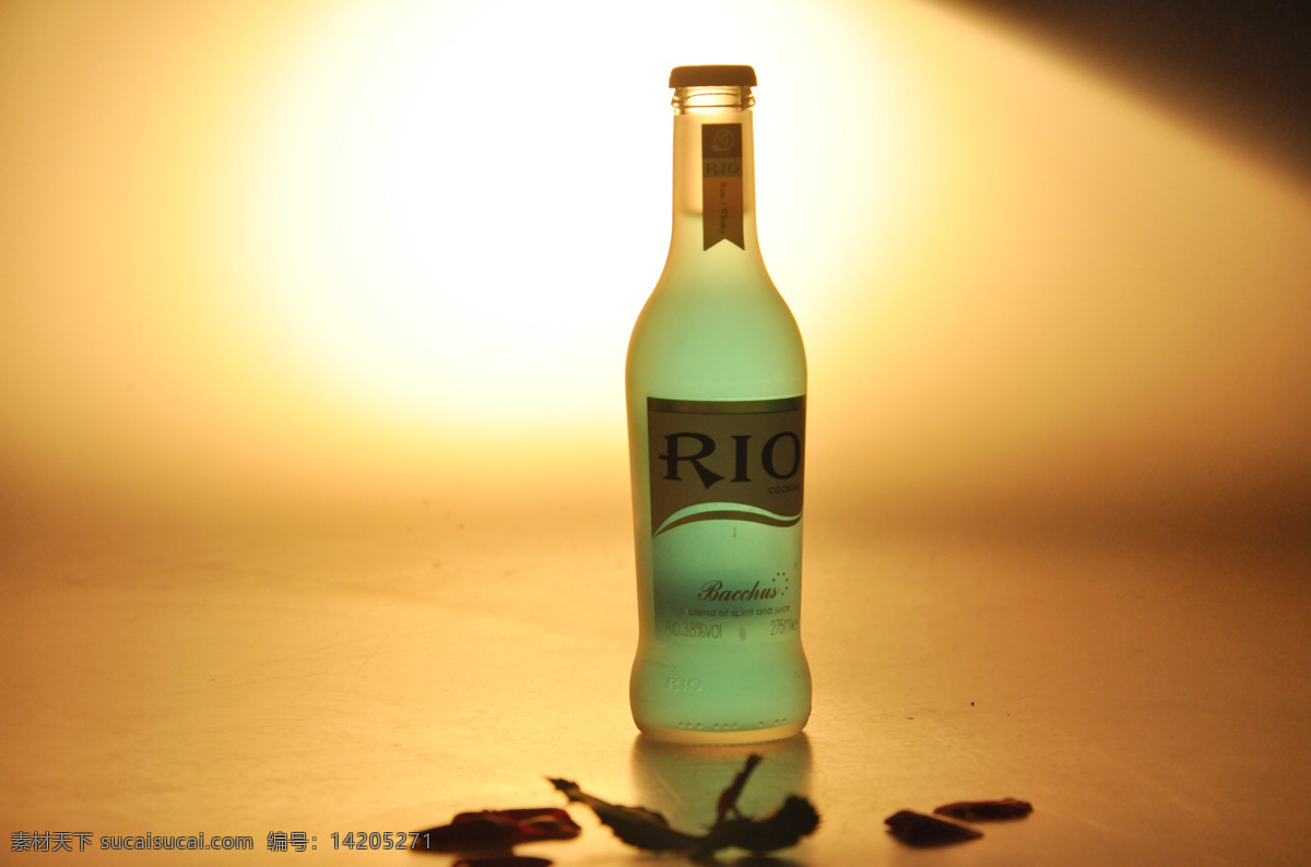 rio鸡尾酒 rio 鸡尾酒 蓝色瓶 伏特加酒 烈酒 餐饮美食 饮料酒水