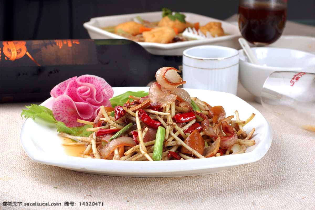 折耳根炒腊肉 美食 传统美食 餐饮美食 高清菜谱用图