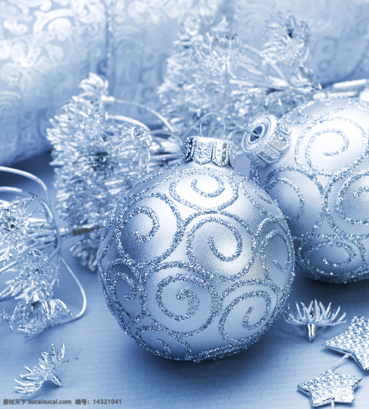 精致 圣诞 彩球 节日 圣诞节 圣诞节快乐 开心 温暖 圣诞彩球 精美 银色 节日庆典 生活百科