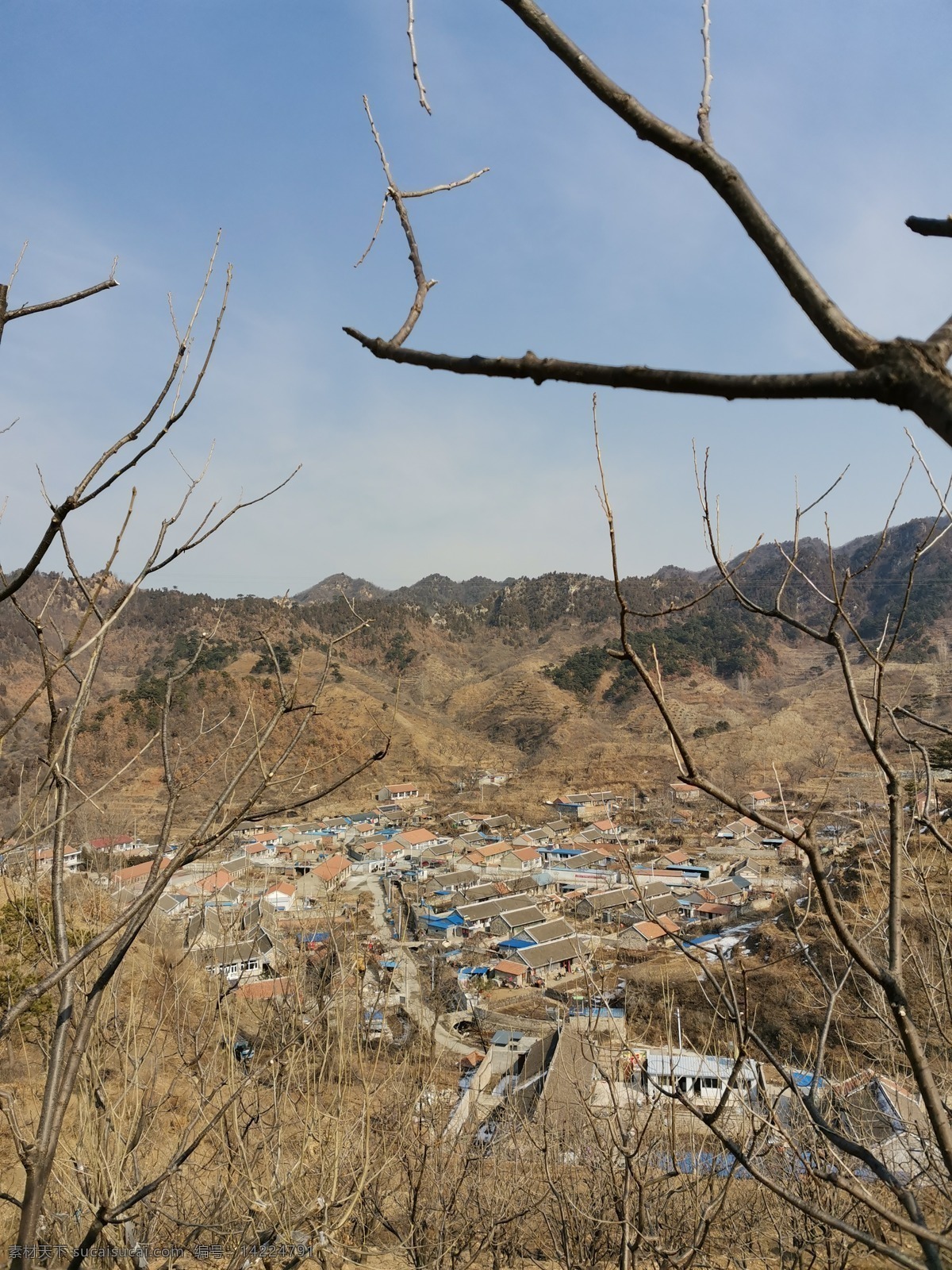 村庄 大山 山坳 村子 山村 山里 山下 俯瞰 农村 建筑 王 厂 沟 棒 锤 崖 风景 一角 自然景观 自然风景