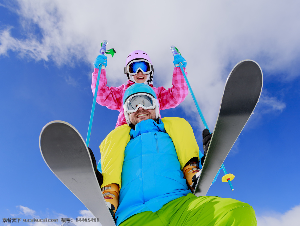 滑雪 父女 外国父女 雪花 雪地 运动 体育运动 滑雪图片 生活百科